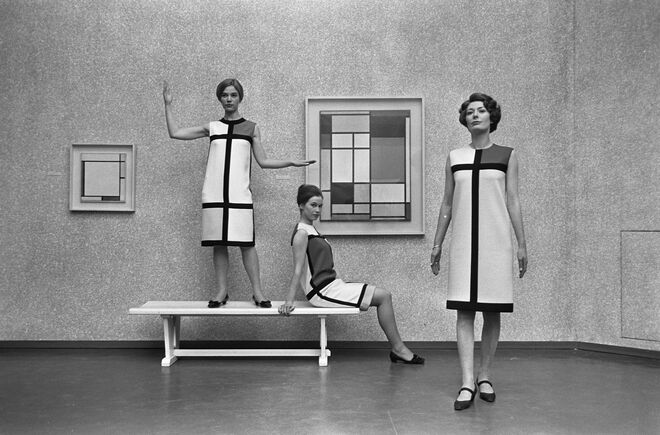 Três vestidos de cocktail homenagem a Piet Mondrian. 