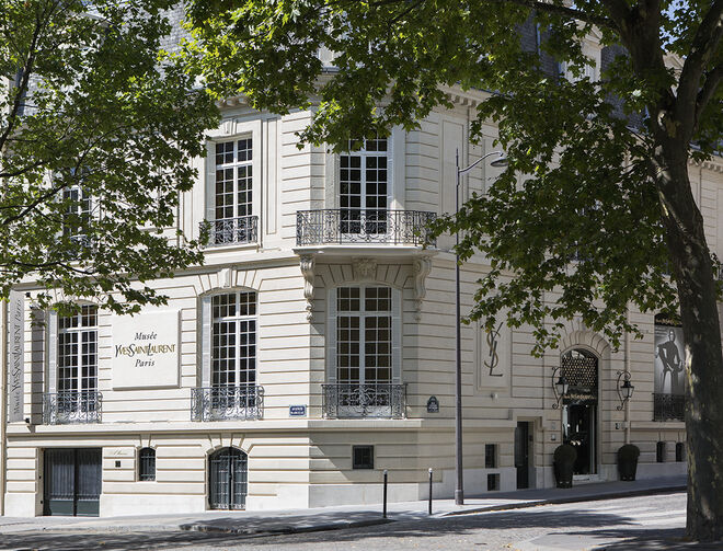Museu Yves Saint Laurent Paris, 5 Avenue Marceau.