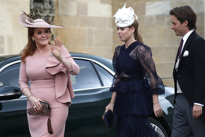 Sarah Ferguson, Duquesa de York, princesa Beatrice de York e Edoardo Mapelli Mozzi 