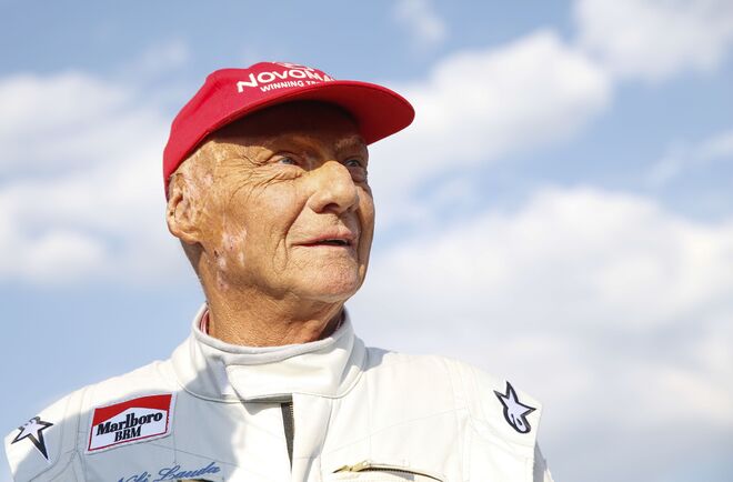  Niki Lauda em pista de corrida, 2018