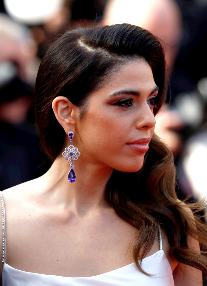 A cantora israelita, Daniella Tarantino, brilhou com uns brincos da coleção Temptations com tanzanites (45.22 quilates), 
diamantes e safiras; um anel da coleção Red Carpet com 18 quilates de ouro branco, safiras (10.84 quilates)
e diamantes (13.99 quilates); e uma pulseira da coleção Haute Joaillerie com diamantes (14.88 quilates) e rubis. 