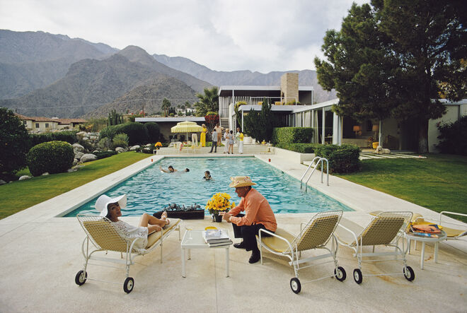 Lita Baron na sua casa em Palm Springs, California, 1970 