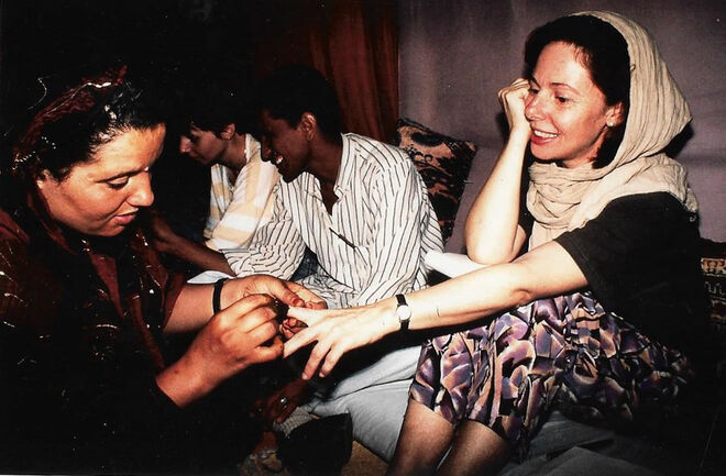 "Em 1988, no deserto do Sara, com a Frente Polisário, em reportagem para a Marie Claire" 