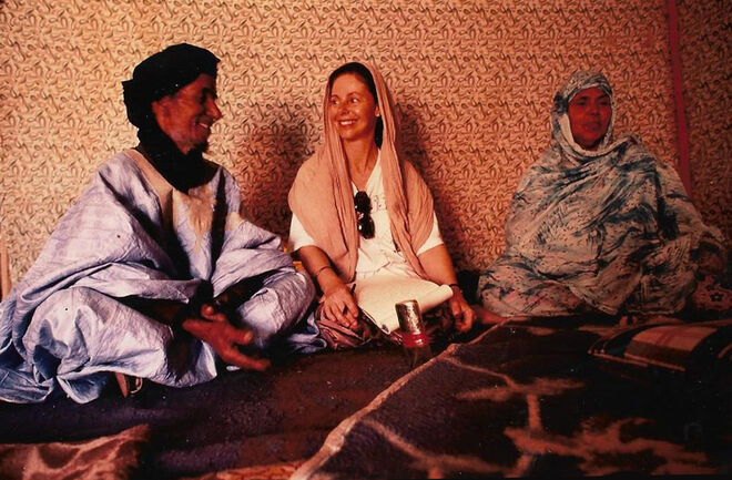 "Ainda no deserto do Sara, com a Frente Polisário, em reportagem para a Marie Claire" 