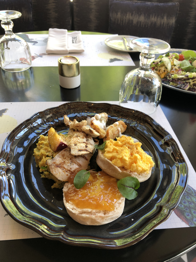 Provar o novo brunch do Infame