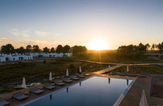 Ver a exposição “Destino” no Craveiral Farmhouse