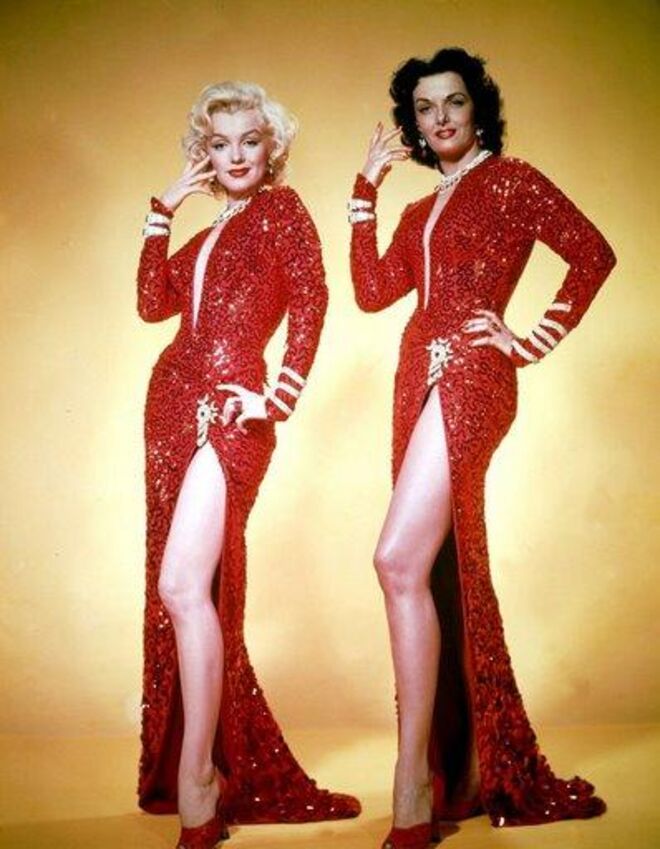 Marilyn Monroe e Jane Russell em 'Os Homens Preferem as Loiras' de Howard Hawks (1954)