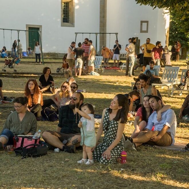 Ouvir música no Lazy Sessions Guadalupe 