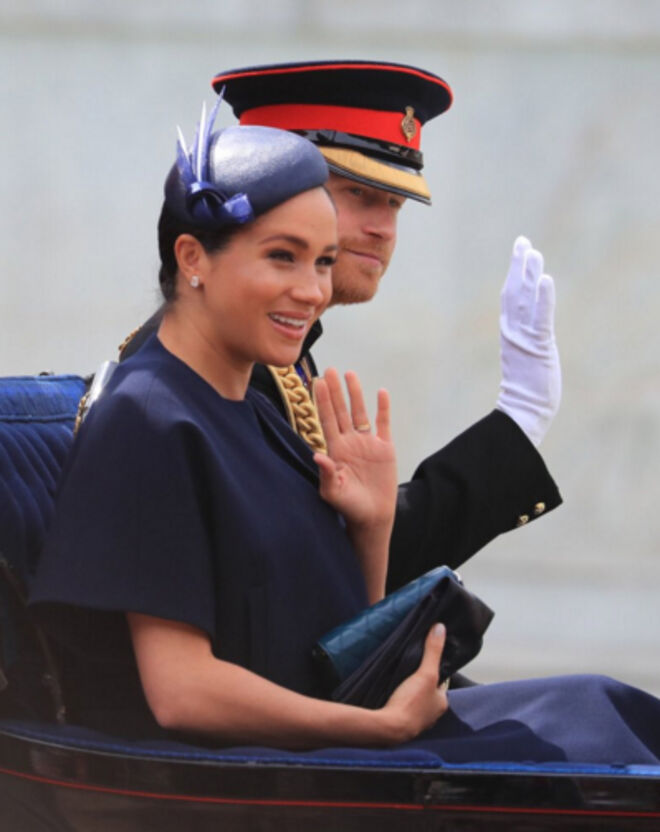 Meghan Markle, a duquesa de Sussex, ao lado do príncipe Harry