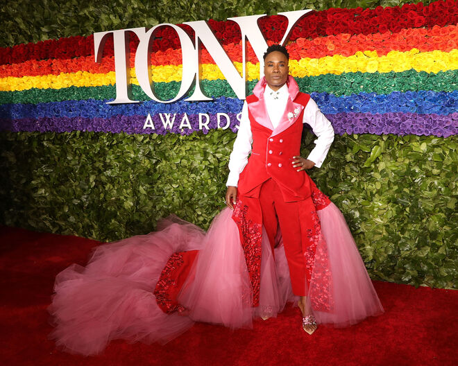 Billy Porter em Celestino Couture e Adam Smith