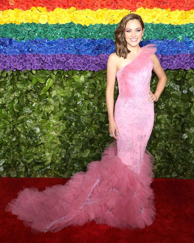 Laura Osnes em Nathan Johnson