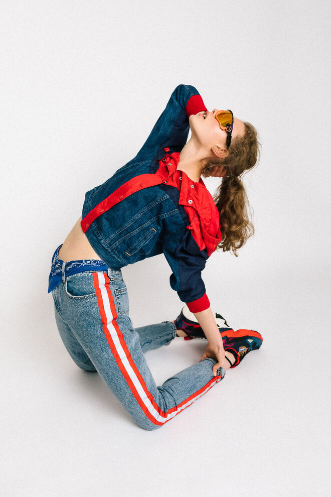 Total look, Levis | Óculos, Oakley | Sapatilhas, New Balance