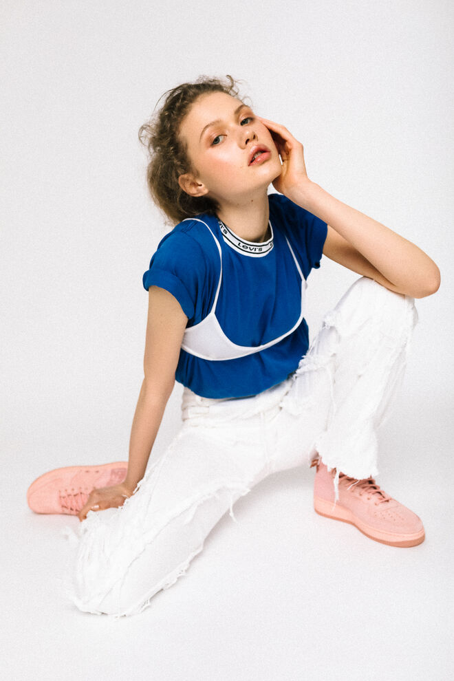 Top, Sara Maia | T-shirt, Levi's | Sapatilhas, Nike