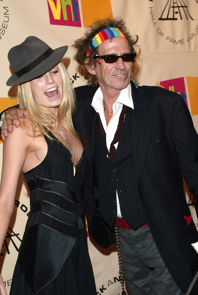 Alexandra Richards, modelo e dj, com o pai Keith Richards