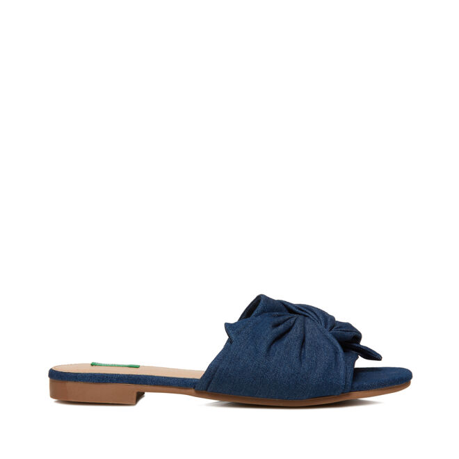 Mules, €35,95, Benetton  