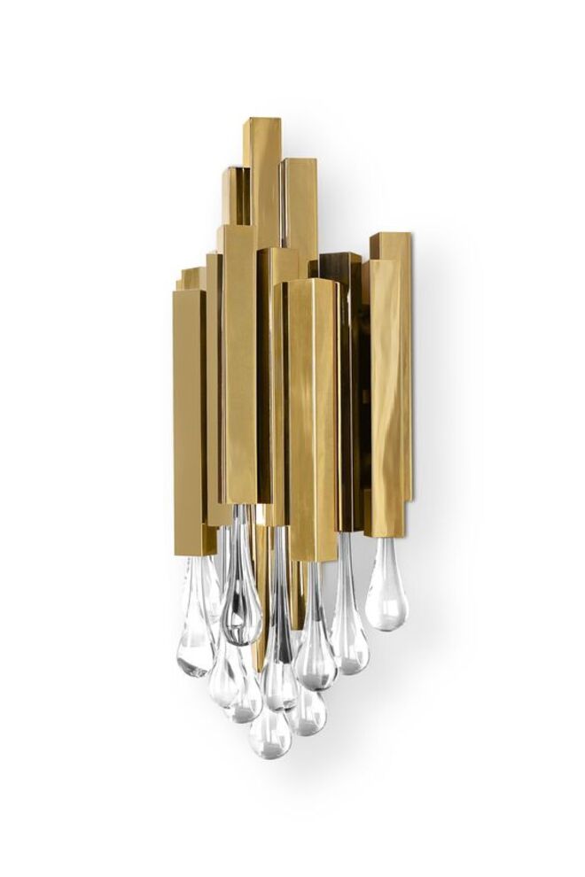 Candeeiro de parede Trump em metal e vidro de cristal, €1 970, Luxxu 