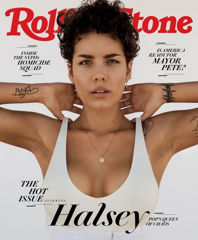 A cantora foi capa da edição de julho de 2019 da revista Rolling Stone, fotografada com pelos nas axilas