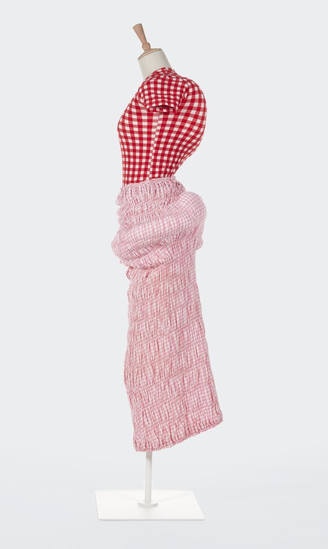 Conjunto Comme des Garçons, primavera/verão 1997.