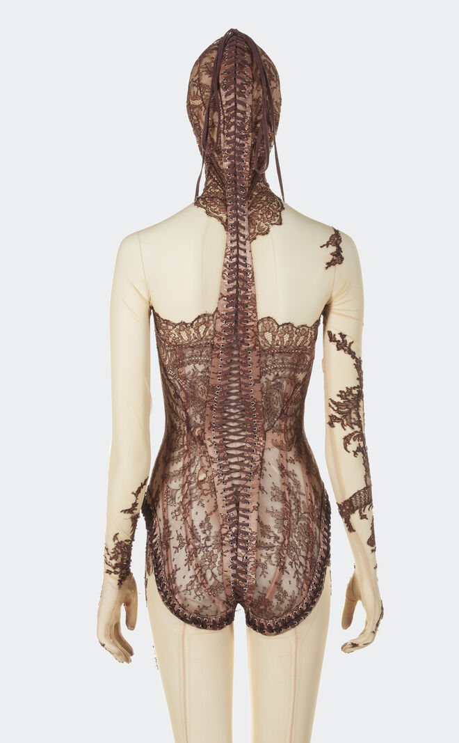 Jumpsuit corpete de Jean Paul Gaultier, outono/inverno 2003-04.