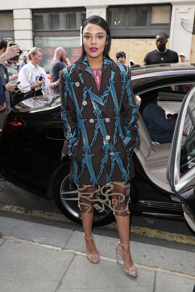 Tessa Thompson em Versace
