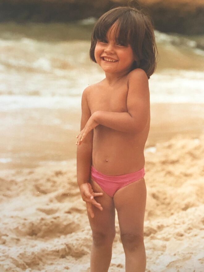 Francisca Pereira na praia da Falésia.