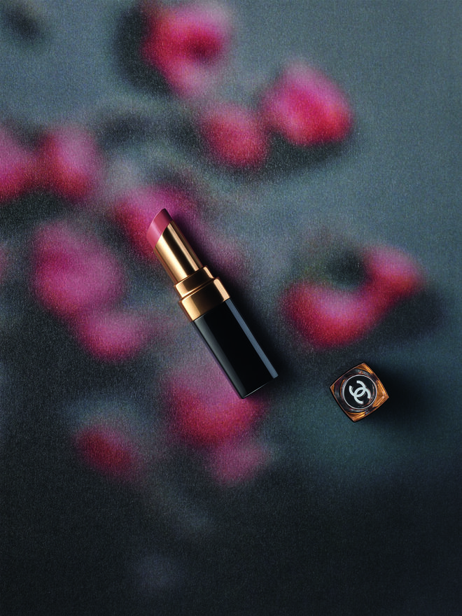 Rouge Coco Flash no tom 208 Lumière, €36, Chanel