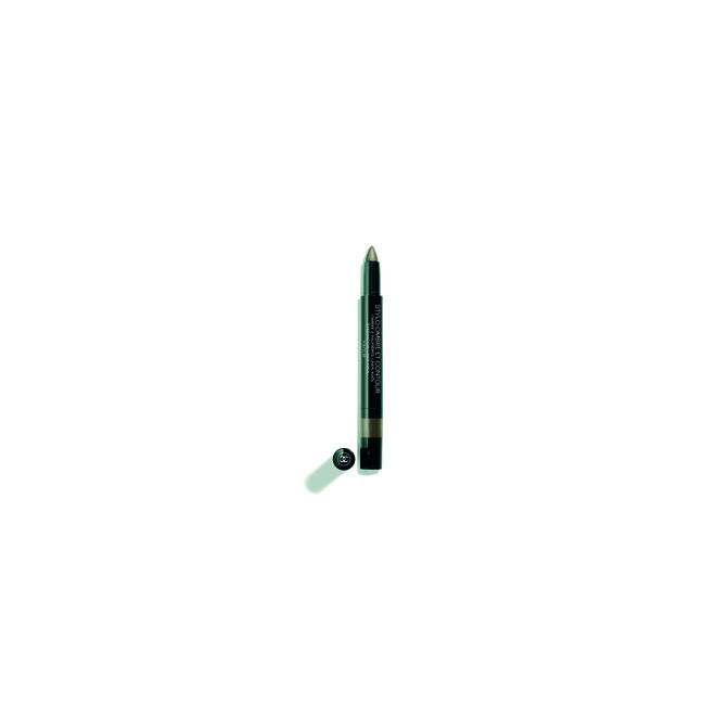 Stylo Ombre & Contour no tom 228 Vague, €32, Chanel