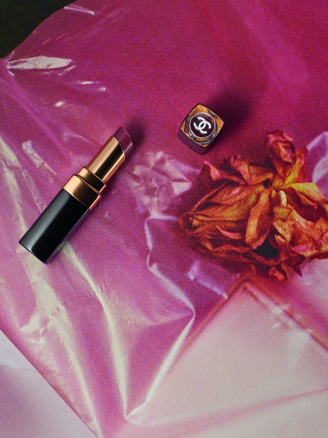 Rouge Coco Flash no tom 212 Contraste, €36, Chanel