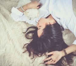 Há um estudo que explica o que realmente põe fim às insónias