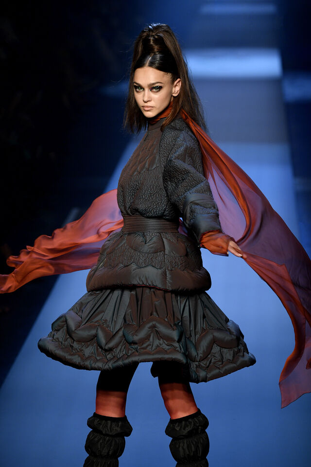 Desfile Gaultier para a coleção outono/inverno 2019/2020 na Semana da Moda da Alta-Costura em Paris