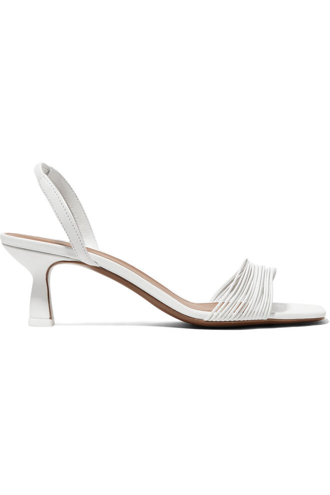 Sandália, agora €247,50, Neous, em www.net-a-porter.com