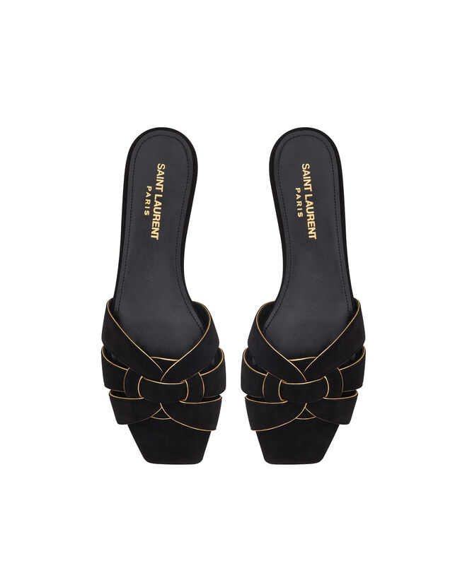 Sandálias Tribute, €545, Saint Laurent 