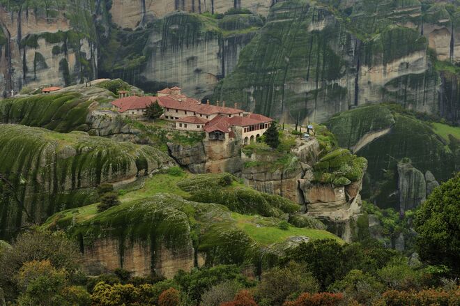 Mosteiro Holy Trinity (Agia Triada) datado de 1476, em Meteora, Património Mundial da UNESCO.