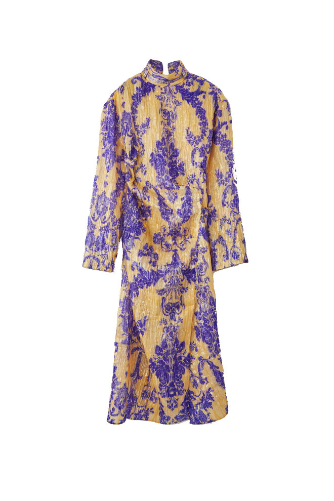 Vestido midi Baroque, €1400, Acne Studios, em www.acnestudios.com/eu