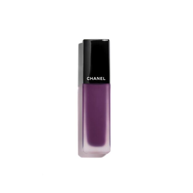 Batom líquido Rouge Allure Ink no tom 182 cold purple, €36, Chanel