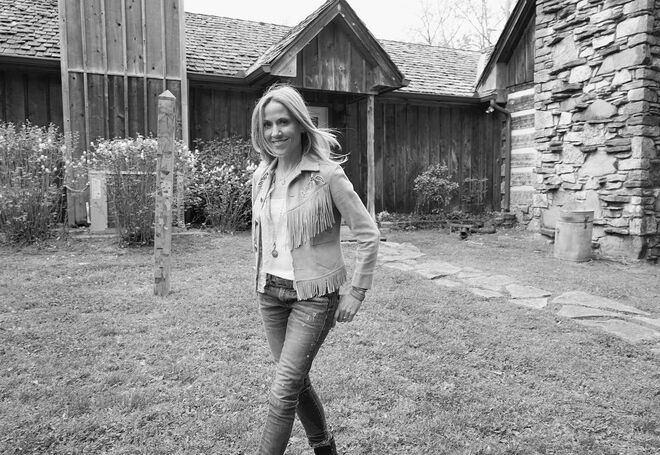 O mais recente disco de Sheryl Crow (nove vezes vencedora de um Grammy), 'Threads', um projeto de duetos inéditos com Johnny Cash, Keith Richards, St Vincent, Stevie Nicks ou James Taylor e que sai a 30