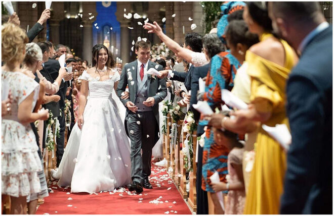 Marie Chevallier e Louis Ducruet casam-se pela Igreja