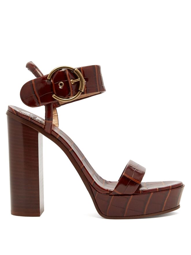 Sandálias, €650, Chloé