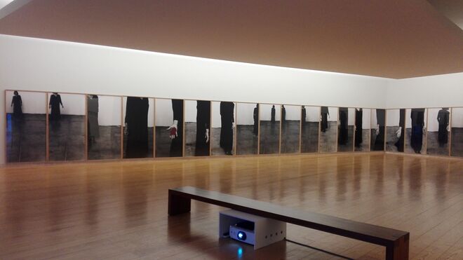 Exposição Helena Almeida: Habitar a Obra – Coleção de Serralves, no Museu Nadir Afonso (Chaves).