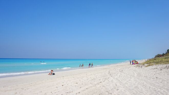 Praia de Varadero, Matanzas, Cuba | É um verdadeiro paraíso tropical. Também referida como praia azul, é um destino perfeito para relaxar, entretenimento e pesca, ideal para umas férias em família. Foi nomeada uma das melhores praias do mundo, em 2019, pelos Travelers’ Choice Award do Trip Advisor.