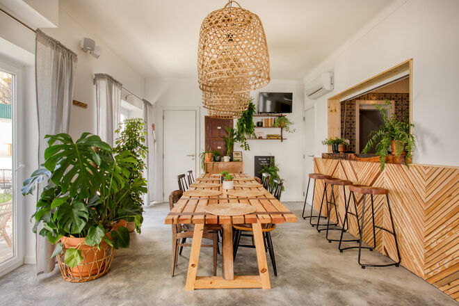 Visitar o novíssimo hotel Selina Ericeira