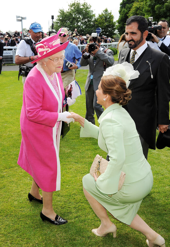 A princesa e o marido com a rainha Isabel II