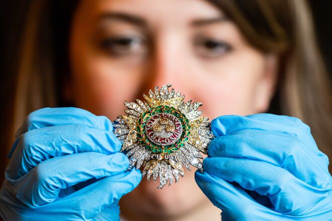 A Estrela da Ordem de Bath da rainha Victoria, na exposição Queen Victoria's Palace, no Palácio de Buckingham em 2019.