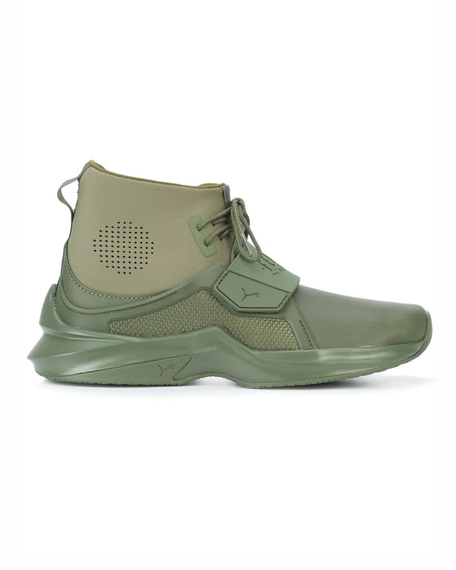 Fenty x Puma hi tops, €296, Fenty, em www.farfetch.com