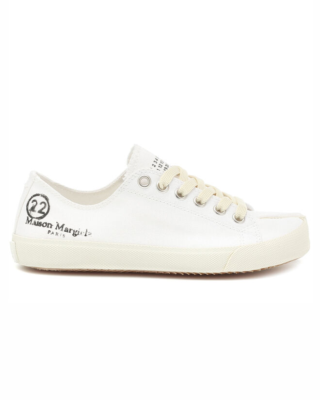 Ténis, €410, Maison Margiela, em www.mytheresa.com