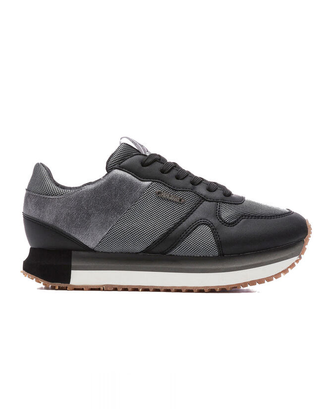 Sapatilhas, €79,90, Pepe Jeans