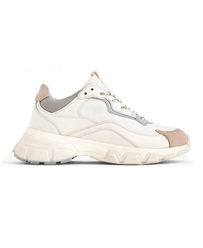 Sapatilha, €99, Uterqüe