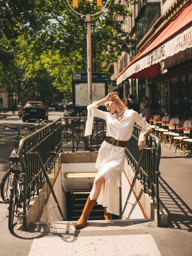 Top e Saia, Cheyma | Cinto Vintage | Botas, La Botte Gardiane | Colar, Begum Khan