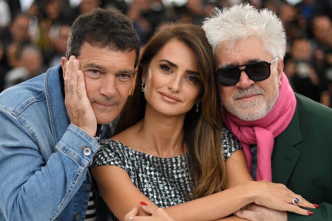 António Banderas, Penélope Cruz e Pedro Almodóvar na apresentação do filme Dor e Glória no Festival de Cinema de Cannes, em maio de 2019.