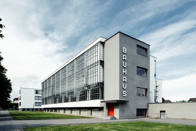 O edifício da Bauhaus em Dessau.